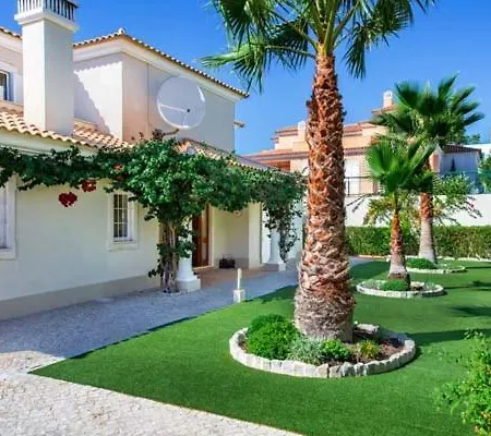 Vale Do Garrao Sleeps 8 With Pool And Air Con