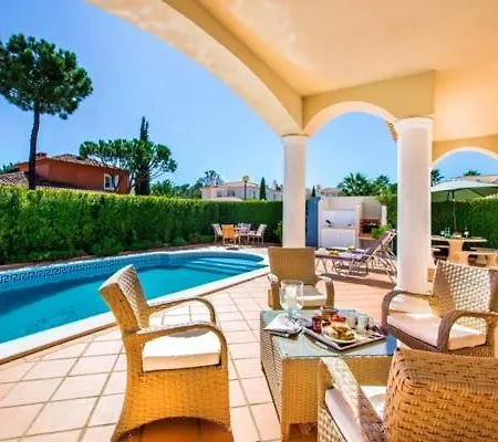 Vale Do Garrao Sleeps 8 With Pool And Air Con Quinta do Lago