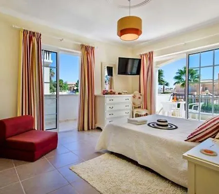 Vale Do Garrao Sleeps 8 With Pool And Air Con * Quinta do Lago
